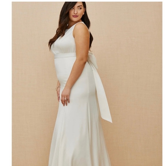 Torrid Brand new wedding dress - Picture 3 of 7